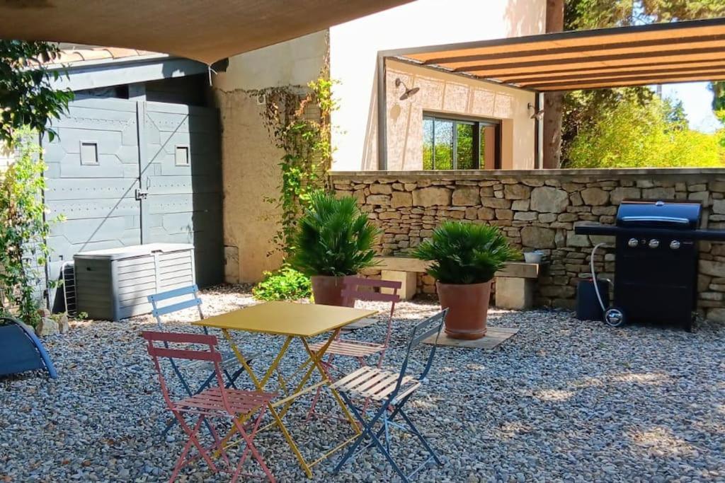 Gite Cosy Au Coeur Du Luberon Lagnes Zewnętrze zdjęcie
